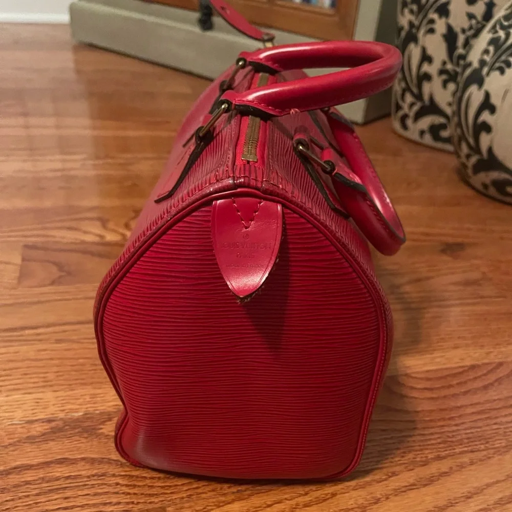 Vintage Louis Vuitton Red EPI‎ Speedy 25